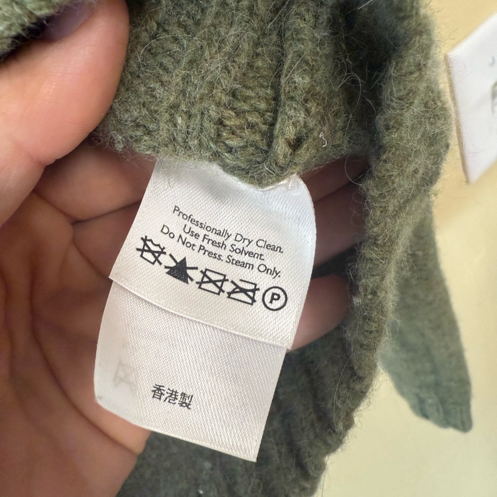 Eddie Bauer Green Lamb’s Wool & Angora Green Sweater - Picture 3 of 6